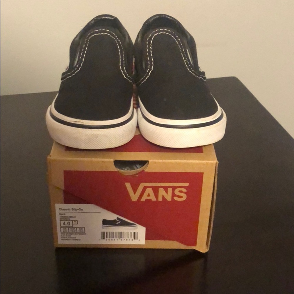 vans classic slip on size 4